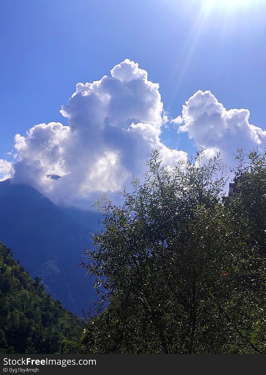 Himachal Pradesh beautiful village  sun green sky