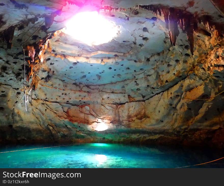 Mexico, Yucatan, Cenote