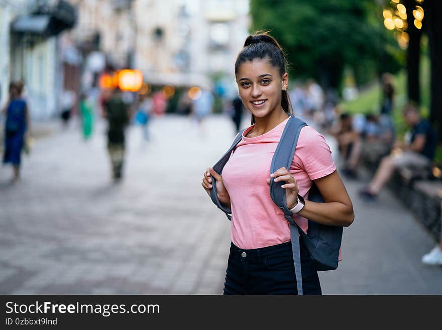 Summer lifestyle fashion portrait of young stylish woman