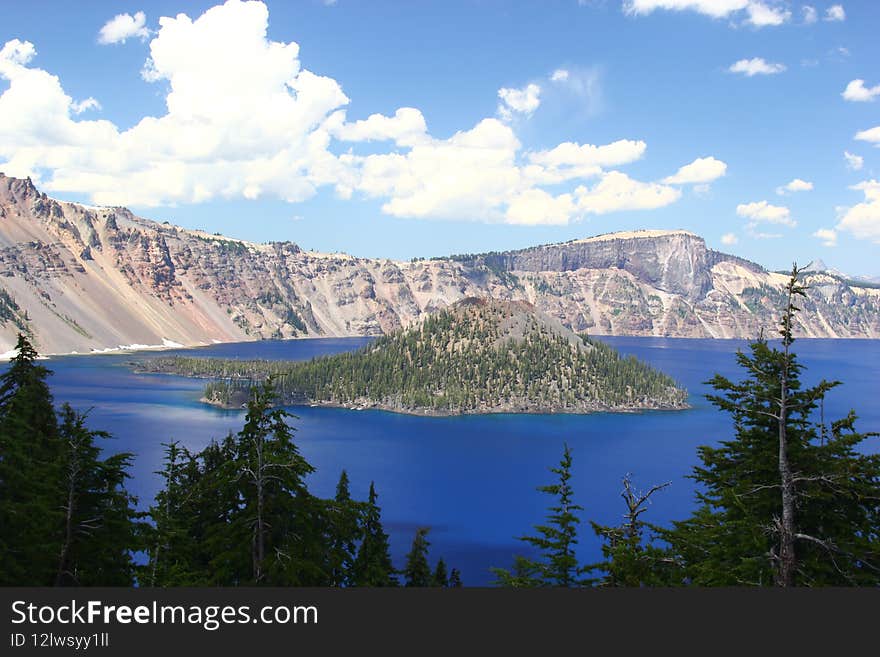 Crater Lake on a warm & sunny day