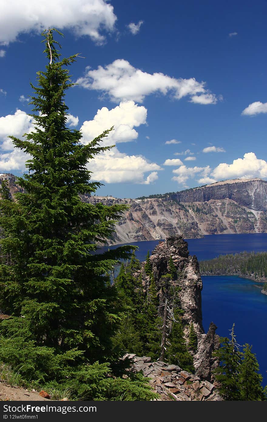 Crater Lake on a warm & sunny day