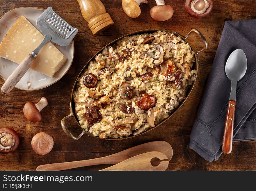 Risotto ai funghi, mushroom risotto, rustic rice with mushrooms and cheese