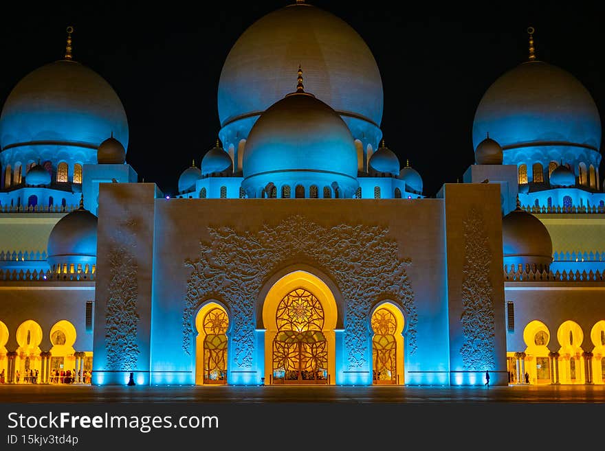 Shakezy Cayd Grand Mosque (United Arab Emirates). Shooting Location:Abdabi