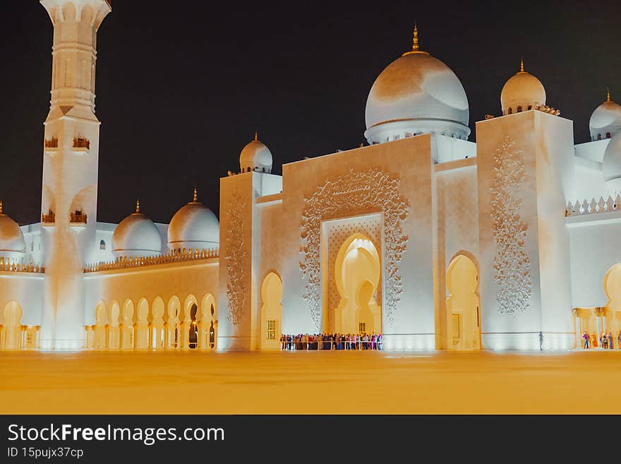 Shakezy Cayd Grand Mosque United Arab Emirates. Shooting Location:Abdabi