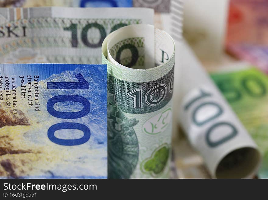 Swiss and Polish paper money, CHF and PLN