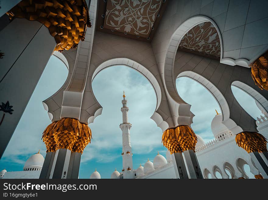 Sheikh Zayed Grand Mosque at dusk, Abu-Dhabi, UAE