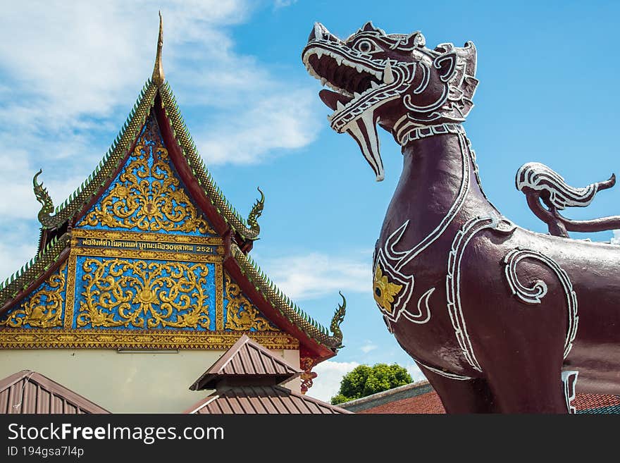 Wat Phra That Hariphunchai Woramahavihan was the King Arthitayarat`s Royal Palace. The area around the temple consists of inner and outer walls. Wat Phra That Hariphunchai Woramahavihan was the King Arthitayarat`s Royal Palace. The area around the temple consists of inner and outer walls.