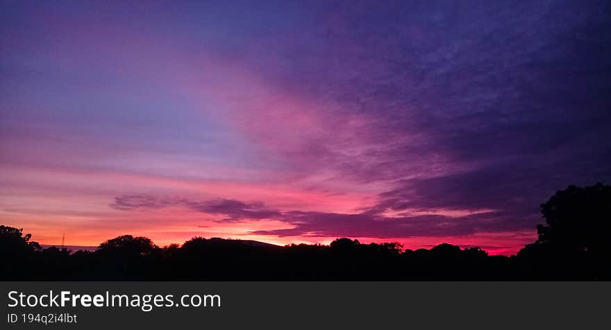 sun rise or sun down with beautiful clouds