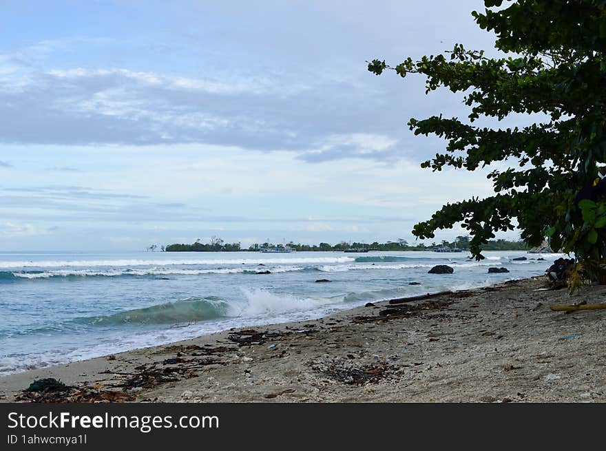 Daplangu Sumur Beach, Pandeglang, Indonesia – October 09, 2022: The Best Spots To Enjoy The Beach Atmosphere