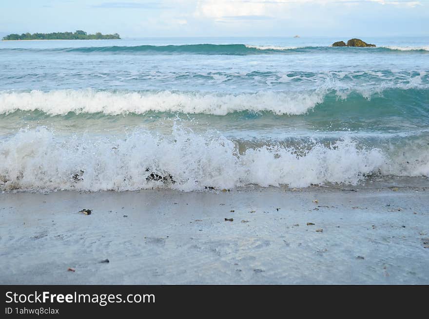 Daplangu Sumur Beach, Pandeglang, Indonesia – October 09, 2022: The Best Spots To Enjoy The Beach Atmosphere