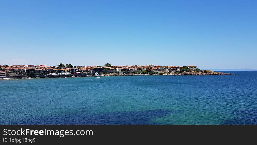 Beautiful seashore in clear summer weather.