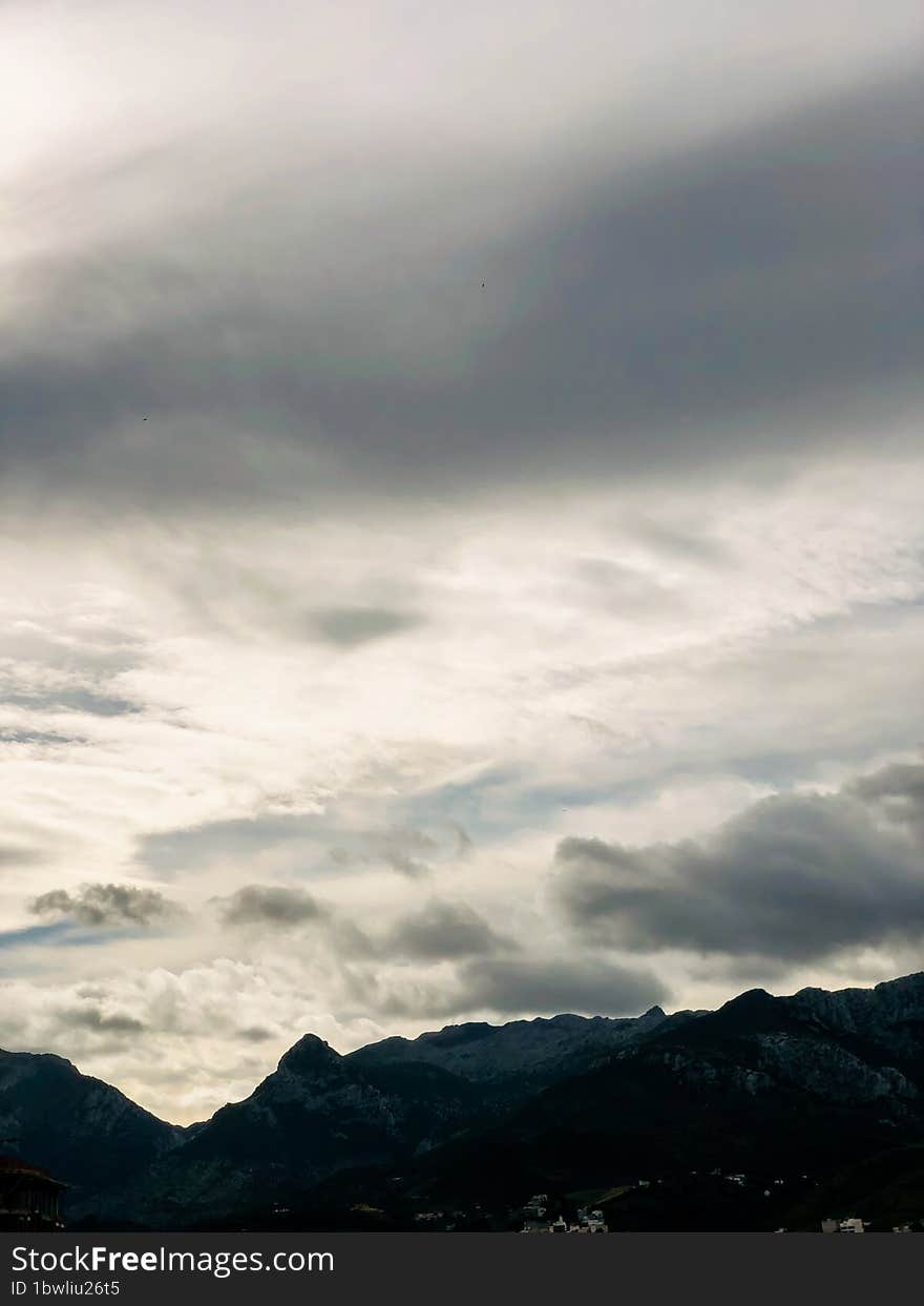 Idyllic cloudy sky vista with a panoramic view