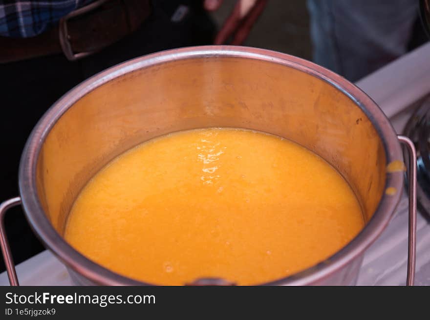 eating and serving mango juice during the wedding season