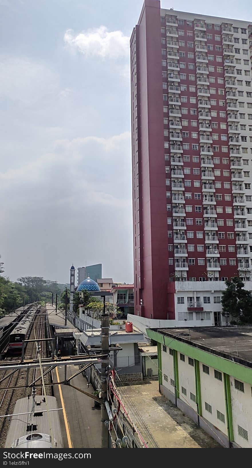 Transit Oriented Development & x28 TOD& x29  in Commuter Line Station