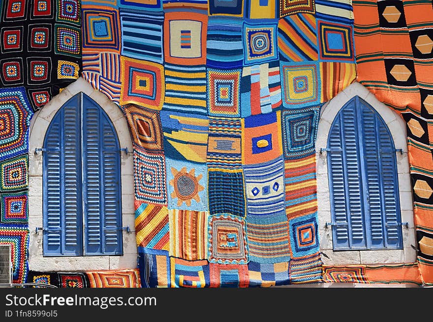 This is original knitting decoration of Italian Judaica Museum& x27 s facade in Jerusalem.