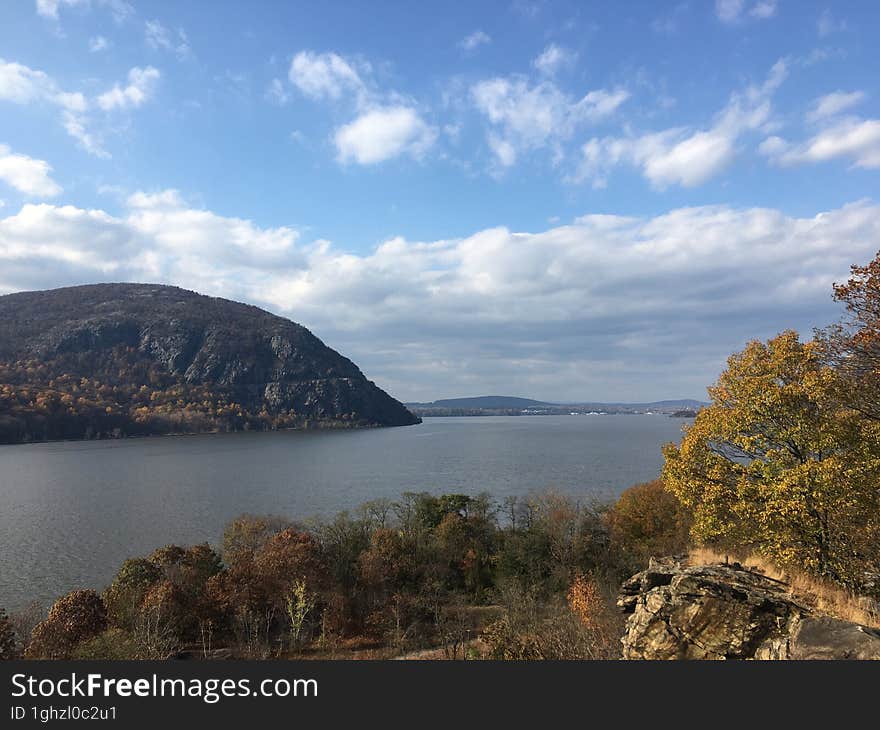 Hudson Highlands in November in New York State.