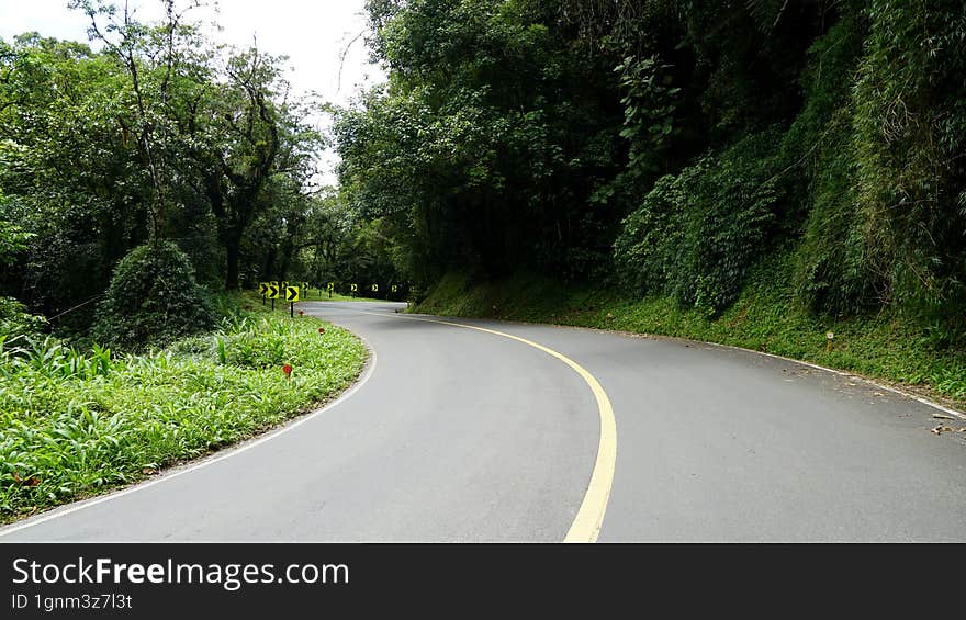 Estrada da Graciosa, historic road, connects Curitiba, capital of the state of Paran� to the historic cities of Antonina and Morretes, southern Brazil, cutting through the Atlantic Forest, Serra do Mar of southern Brazil