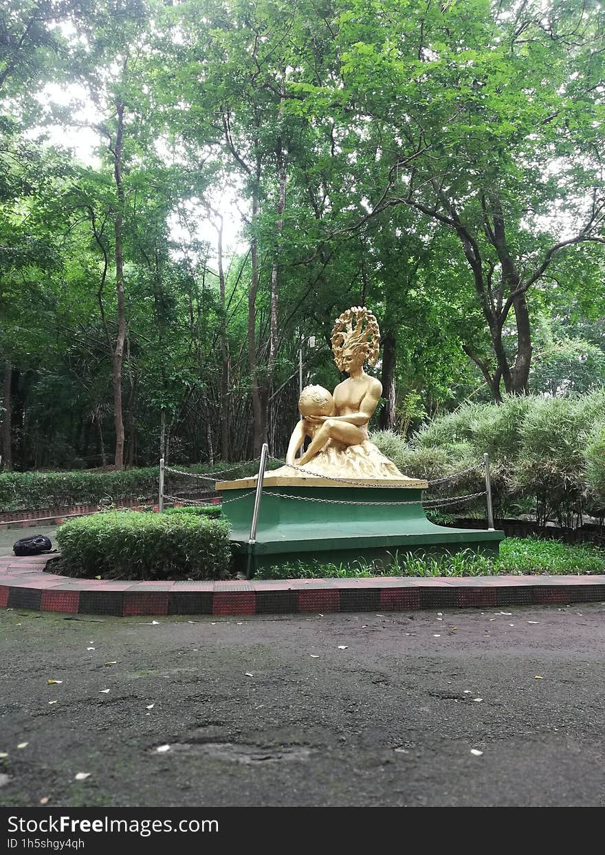 Venus statue in a garden