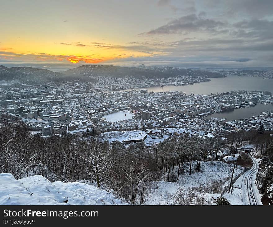 Bergen from the Floivan in the evening sun