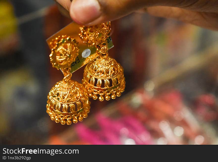 Gold Ornament ear ring for girl