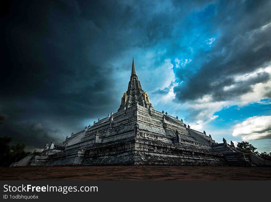 Phu Khao Thong Temple, Thailand