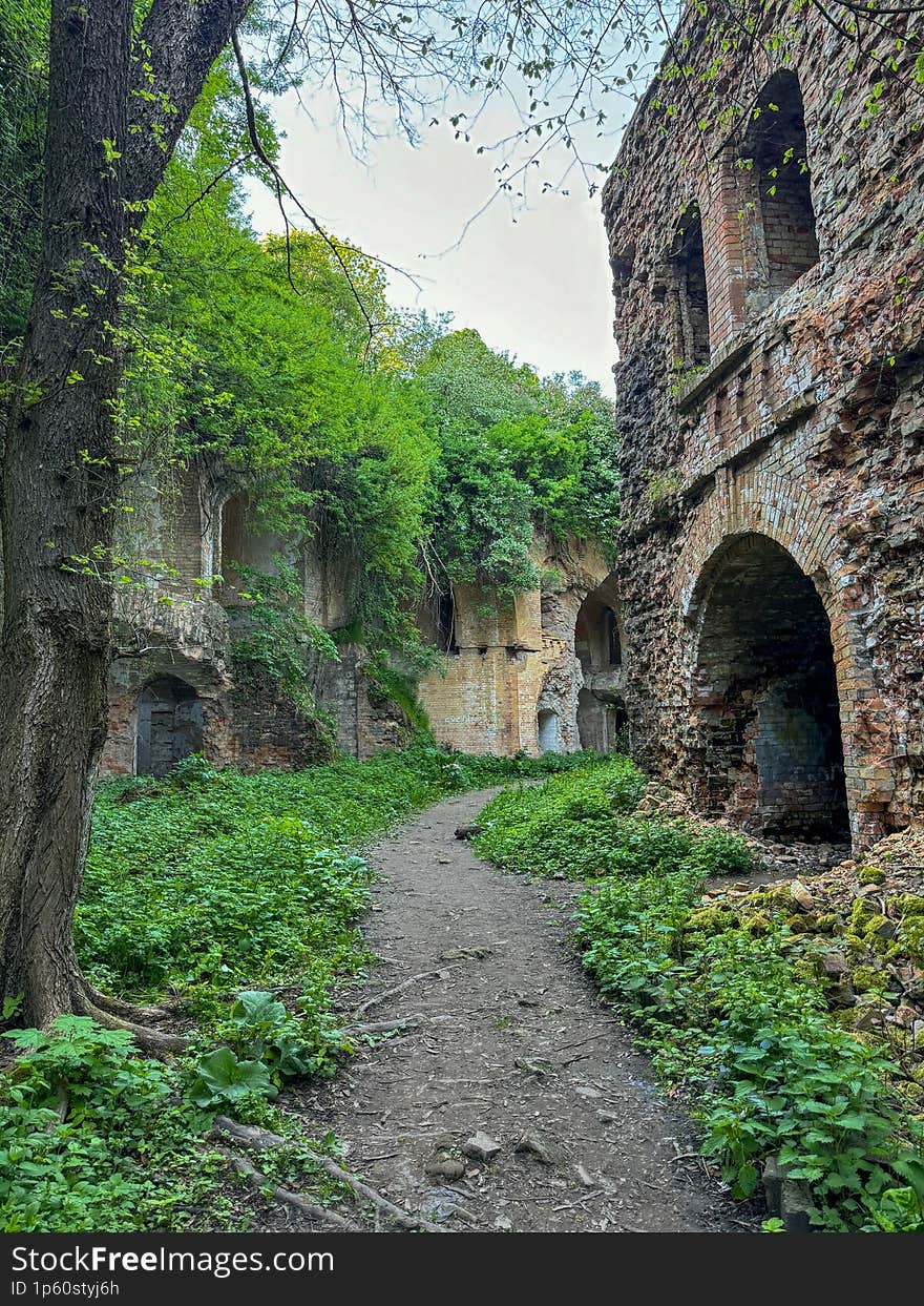 The Tarakanov Fort, a 19th-century architectural gem, stands as a testament to the grandeur of the past. Located near the village