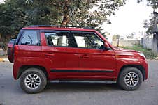 Mahindra TUV 300 Lava Red SUV Stock Photography