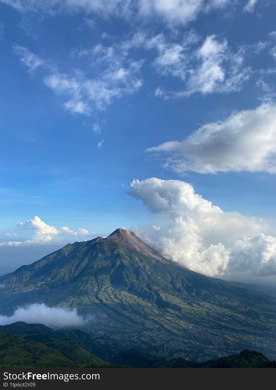 beautiful view of the mountain