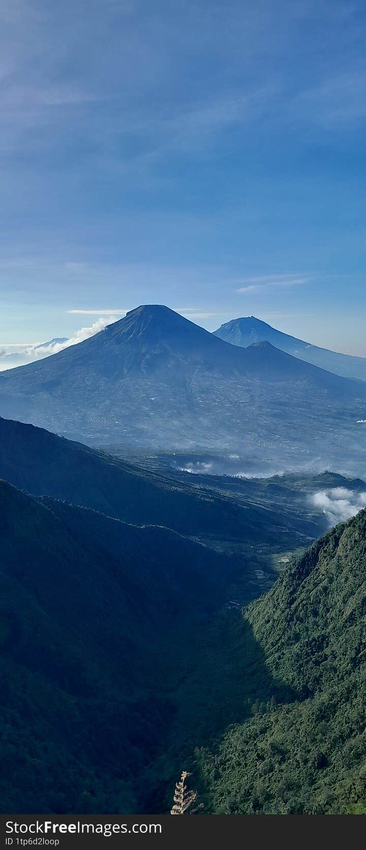 beautiful view of the mountain