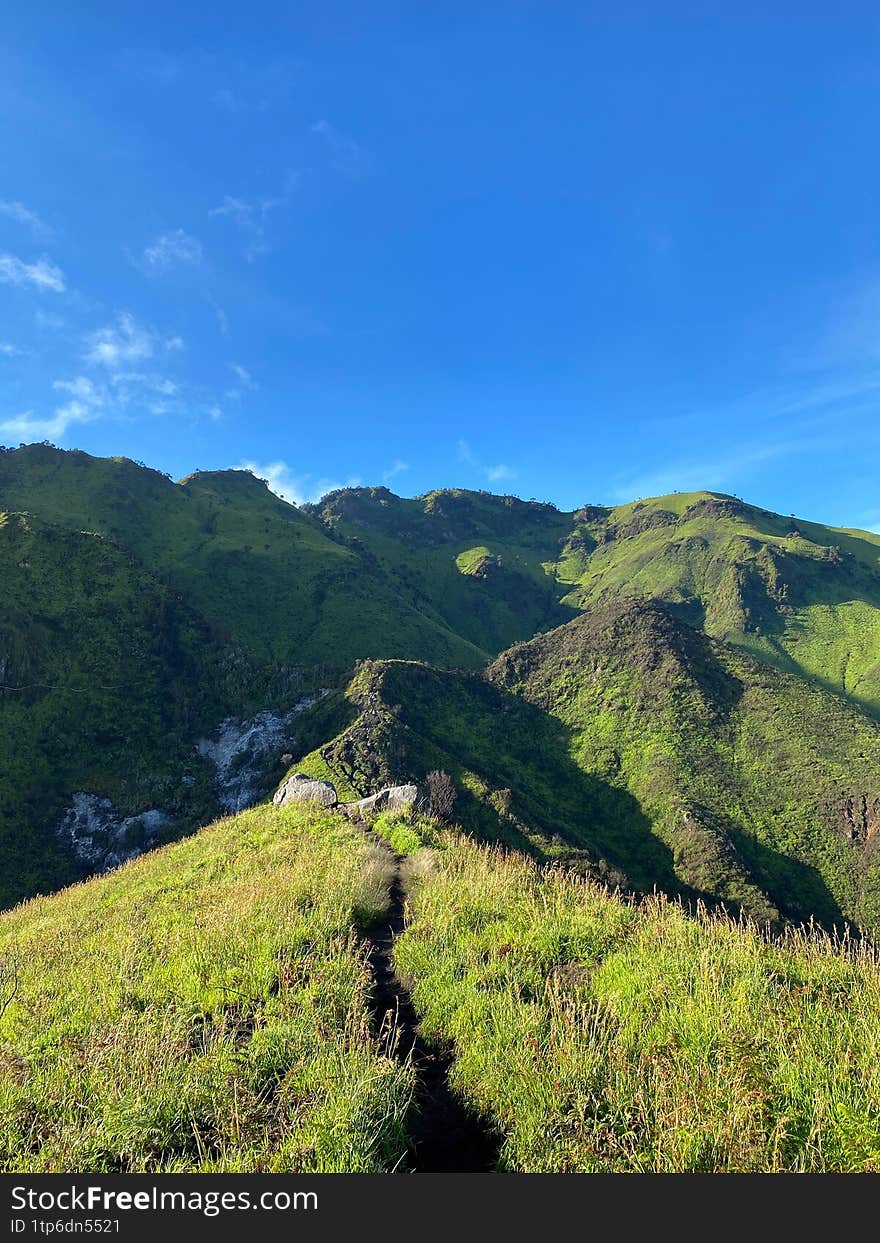 beautiful view of the mountain