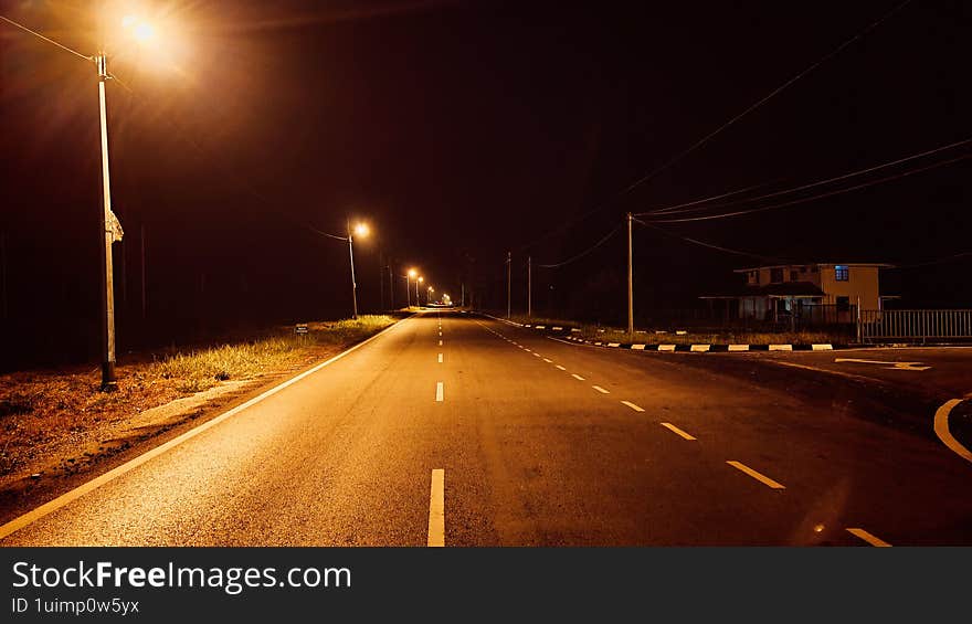 The Quite atmosphere in the middle of the road at night