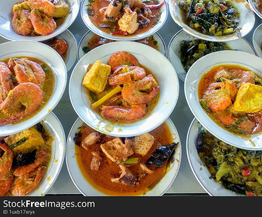 Delicious Acehnese food in plates