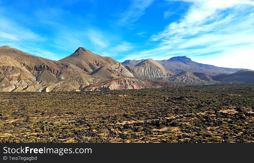 A beautiful paisage of the montains and your horizont
