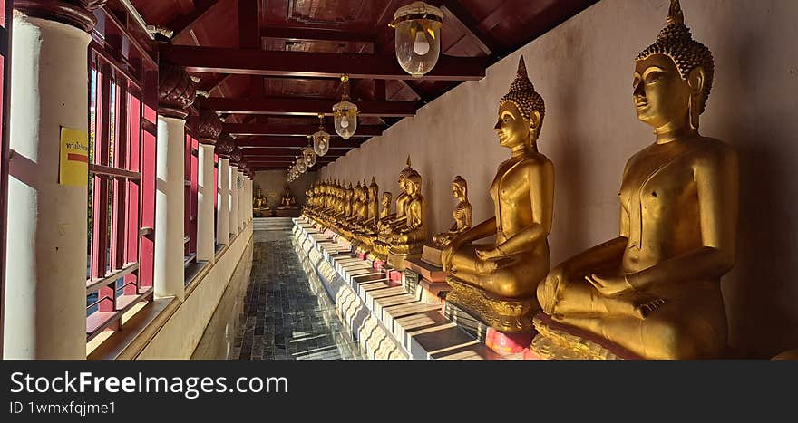 Buddha statues in Wat Phra Si Rattana Mahathat, Phitsanulok , Thailand