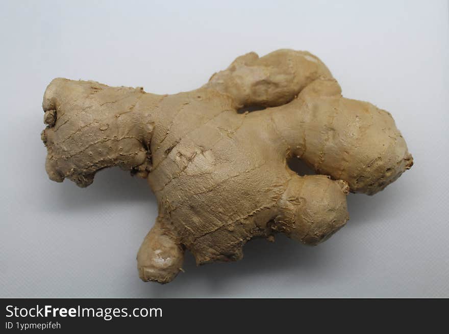 Ginger is a herbaceous plant of the Zingiberaceae family native to the Far East.