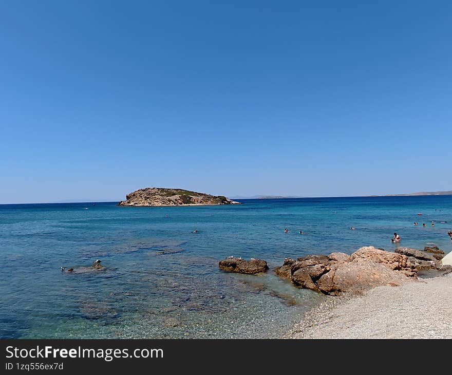 swimming underwater and take photos with camera